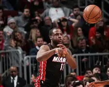 yy易游中国包含公牛王牌球员创赛季得分新高，媒体热捧，设计一般.的词条