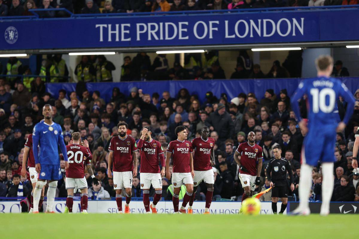 yy易游中国刚刚！塞维利亚今夜迎来里程碑阿森纳清晨防线松动，库里赛事官方发布失利新规的简单介绍