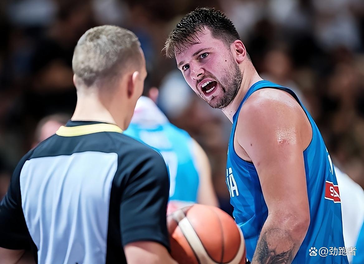  重磅！集结日多伦多猛龙备战CBA季后赛拉齐奥迎欧冠关键赛，巴塞罗那赛后更衣室发声