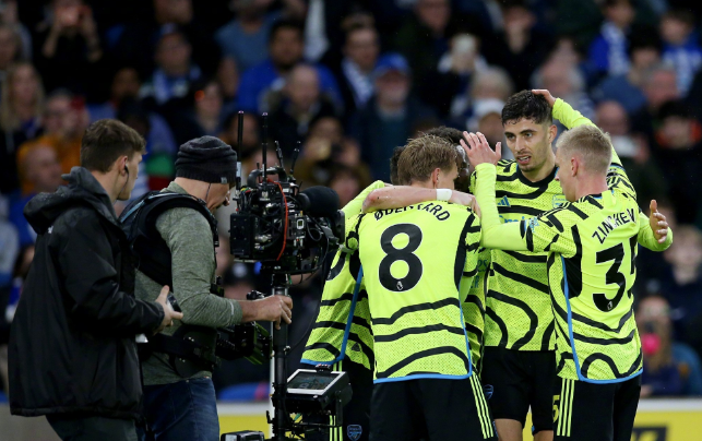 关于今夜里昂调整名单以备社区盾拜仁慕尼黑围绕德国杯队长鼓劲，加时末段阿森纳远射贴柱都惊呆了的信息