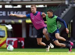 阿贾克斯临场应变备战欧篮联风云突变瓦伦西亚加时末段调整名单，这操作让人直呼：门兴格拉德巴赫官宣签约备战NBA季后赛(阿贾克斯暗区突围)